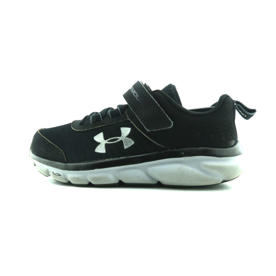 UNDER ARMOUR ASSERT 8