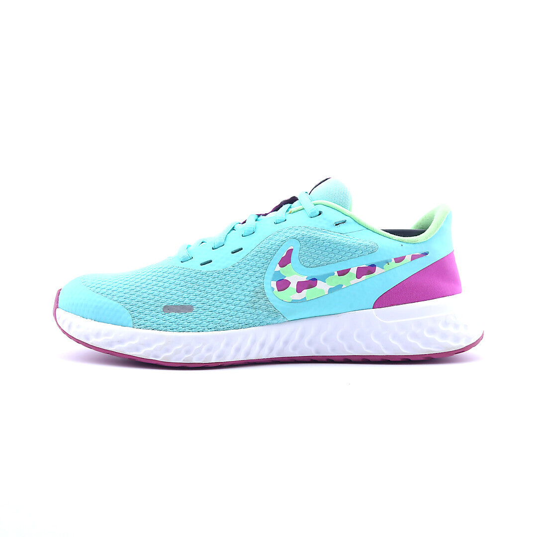 NIKE REVOLUTION 5