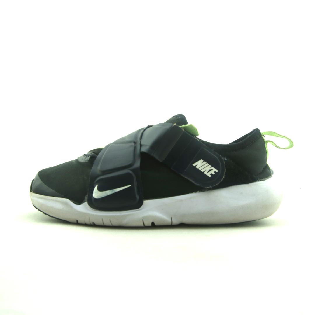 NIKE FLEX ADVANCE