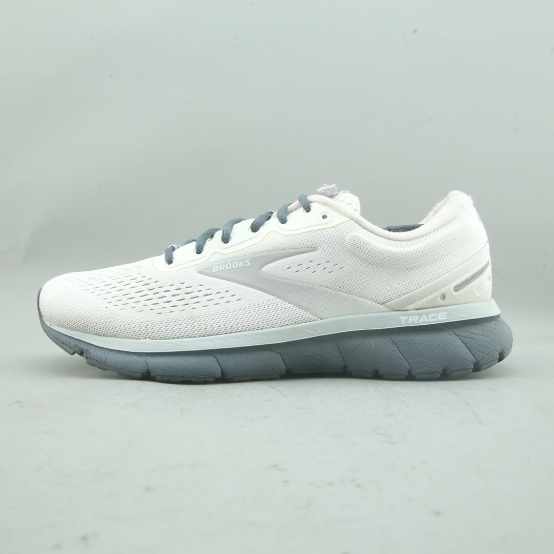 BROOKS TRACE 1