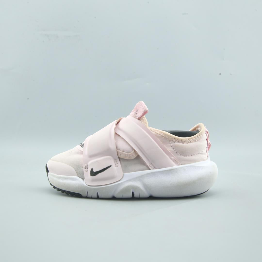 NIKE FLEX ADVANCE
