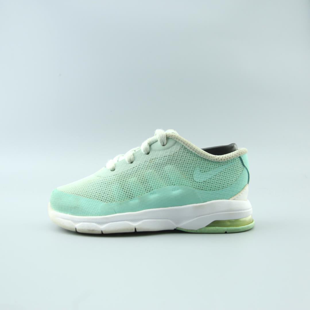NIKE AIR MAX INVIGOR