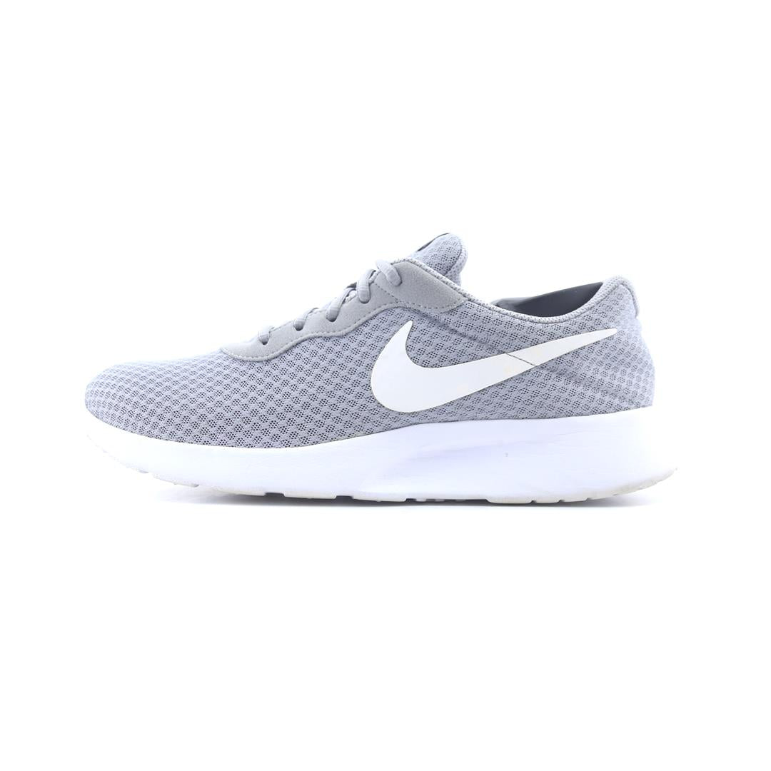 NIKE TANJUN