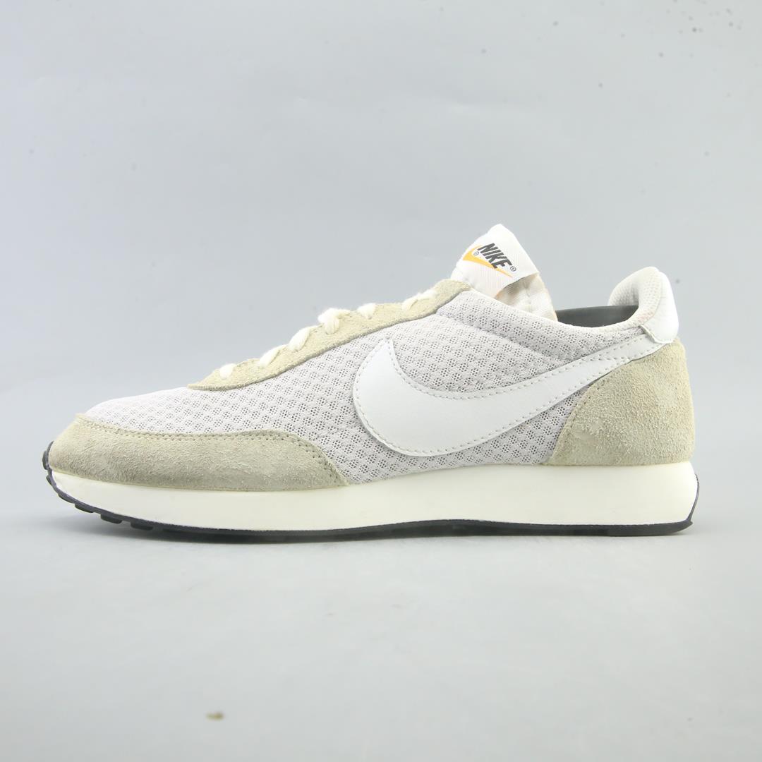 NIKE AIR TAILWIND 79