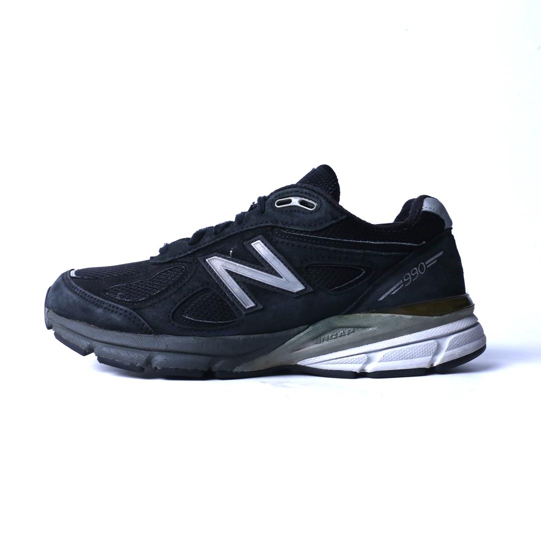 NEW BALANCE 990V4