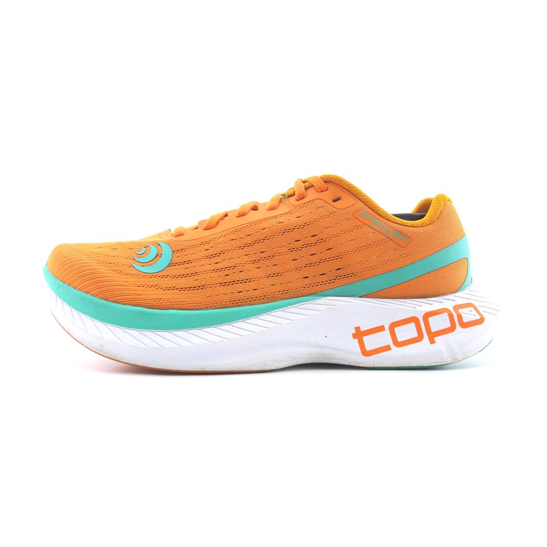 TOPO ATHLETIC SPECTER
