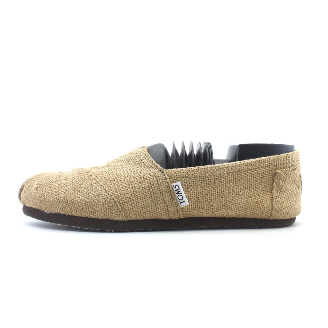 TOMS .