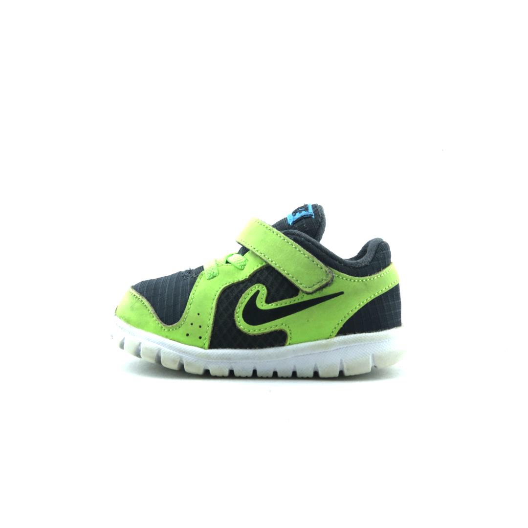 NIKE DART 10