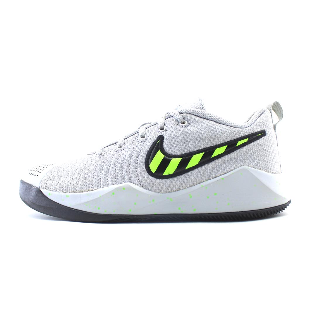 NIKE TEAM HUSTLE QUICK 2