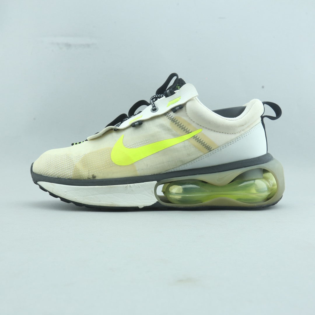 NIKE AIR MAX 2021