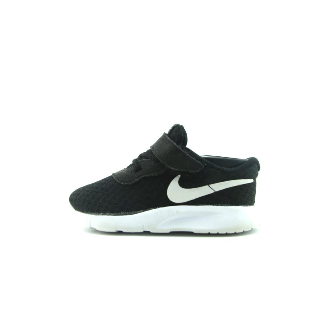 NIKE TANJUN