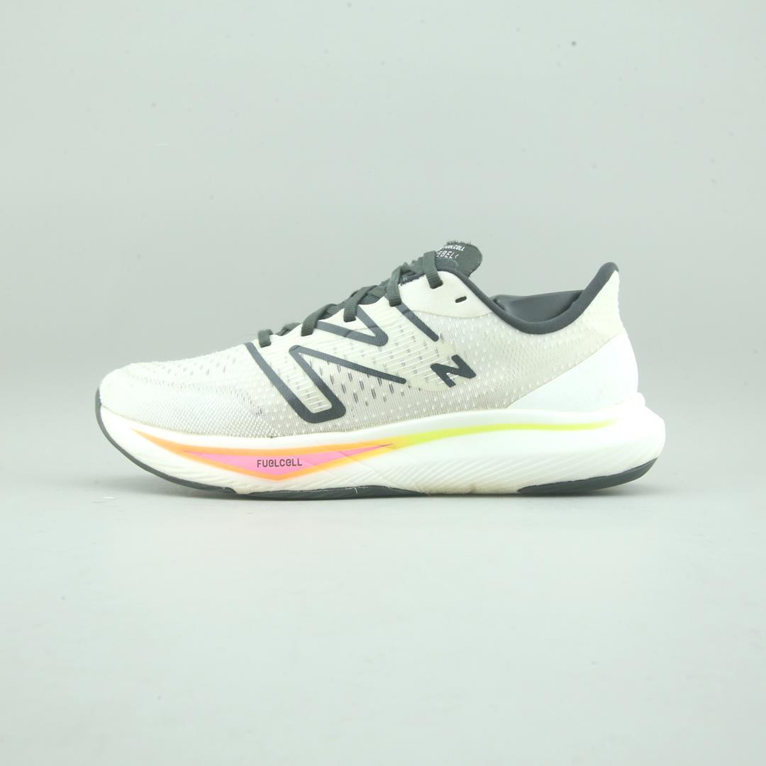NEW BALANCE FUELCELL REBEL V3