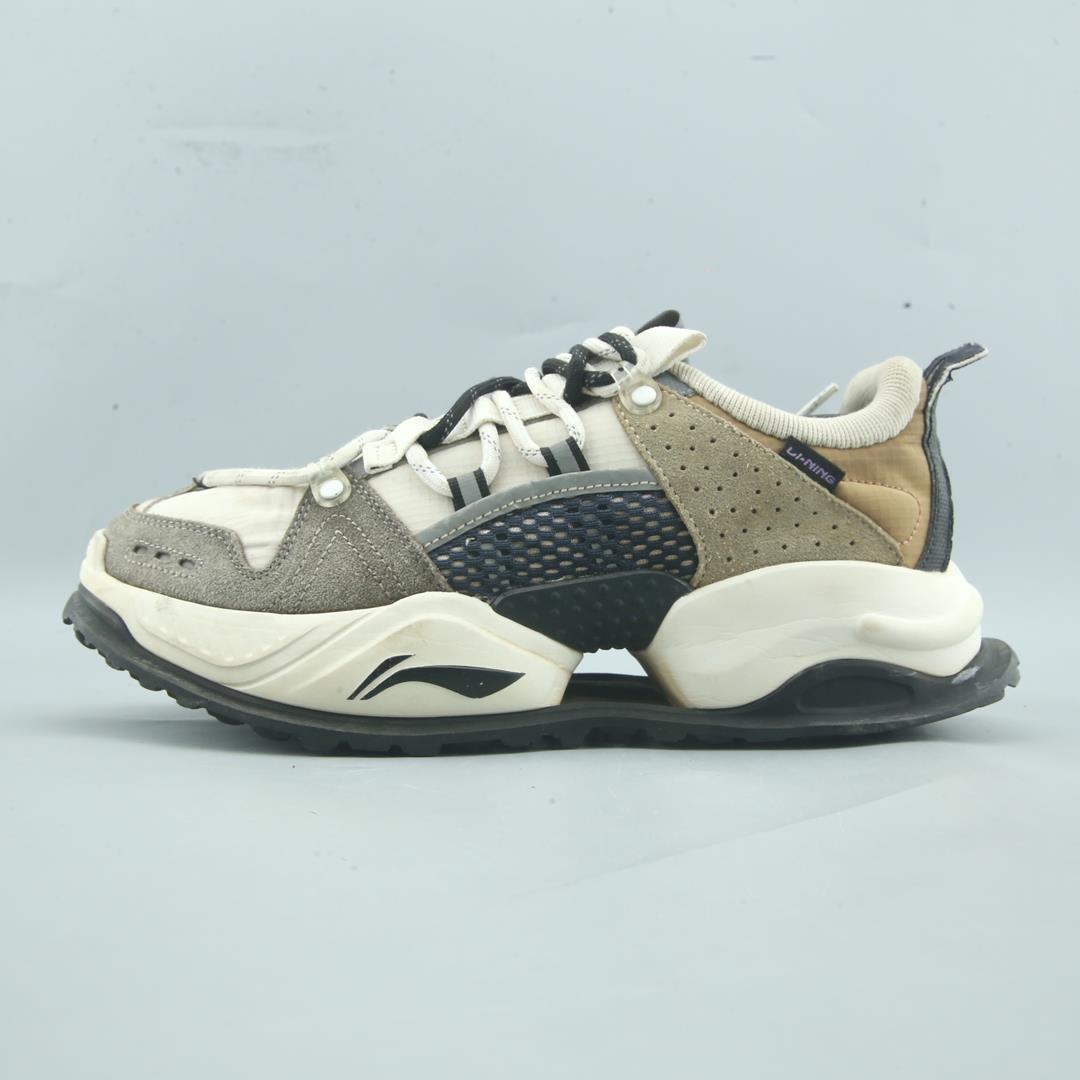 LI-NING .