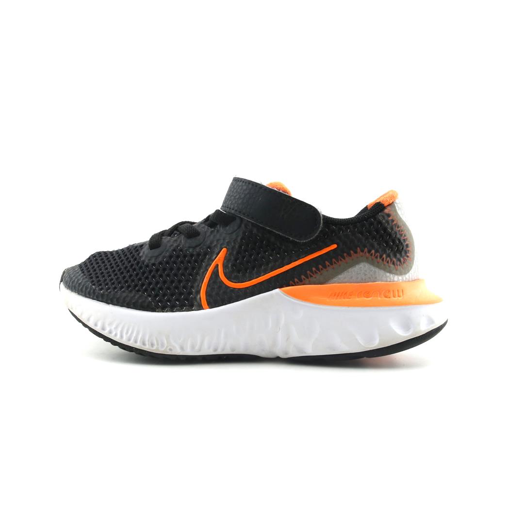 NIKE RENEW RUN