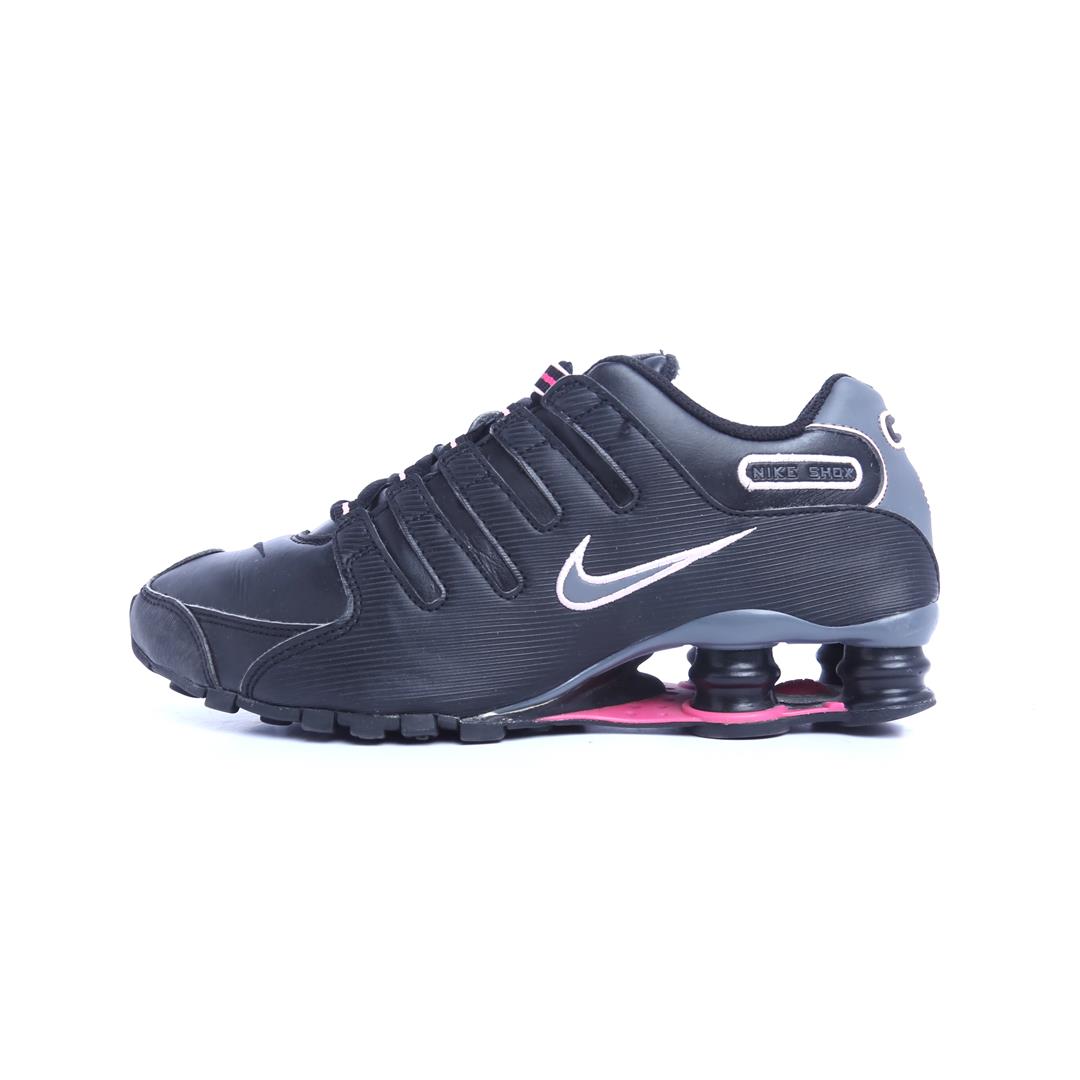 NIKE SHOX R4
