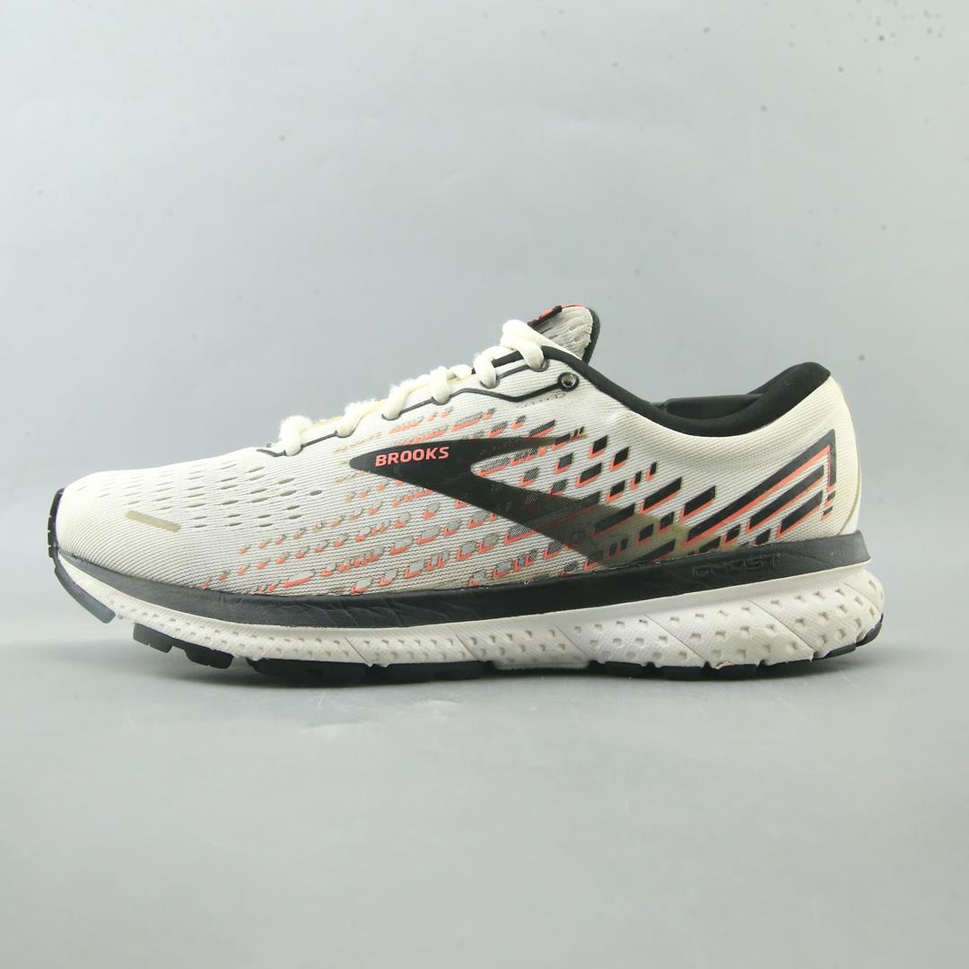 BROOKS GHOST 13
