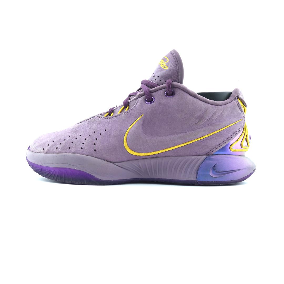 NIKE LEBRON 21 "