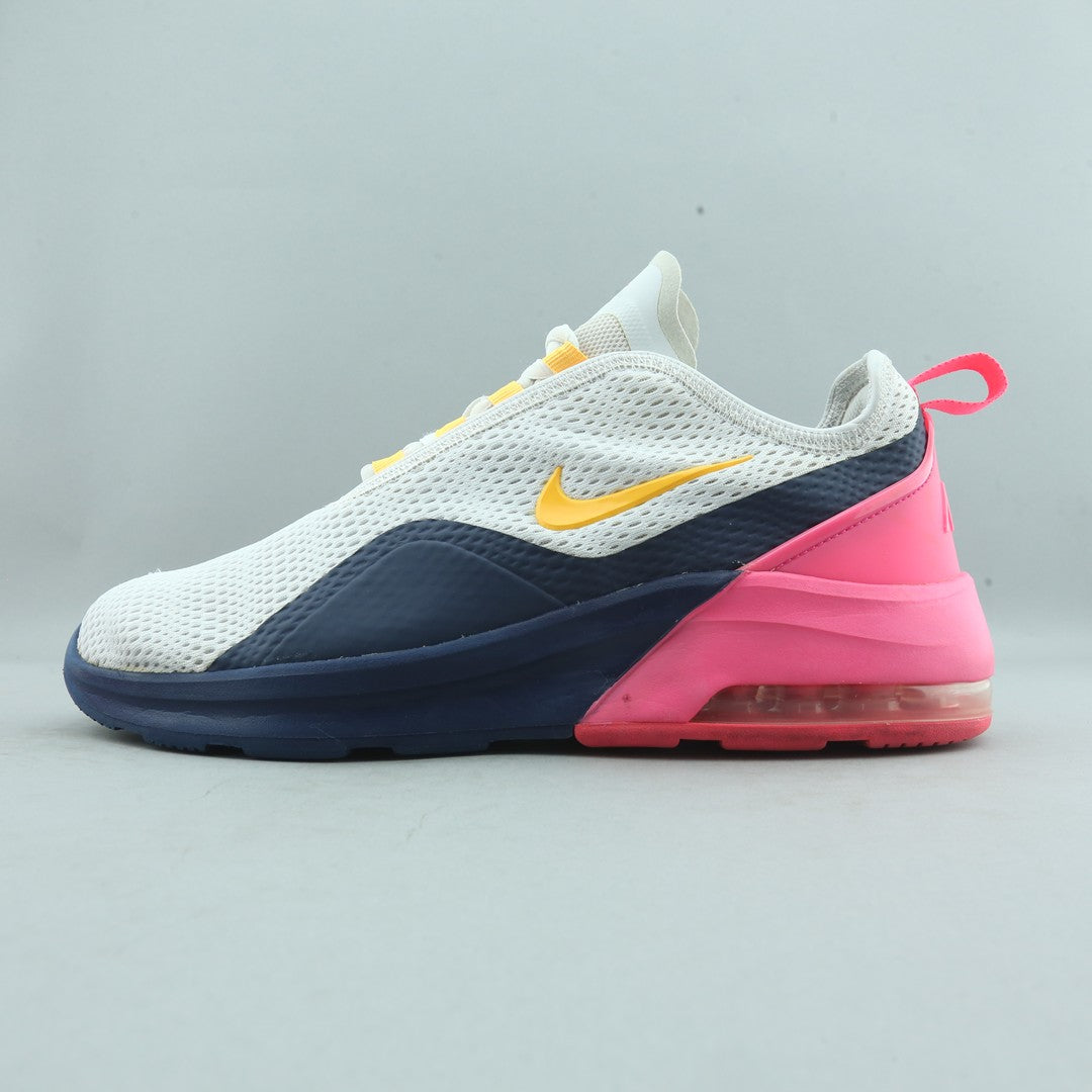 NIKE AIR MAX MOTION 2