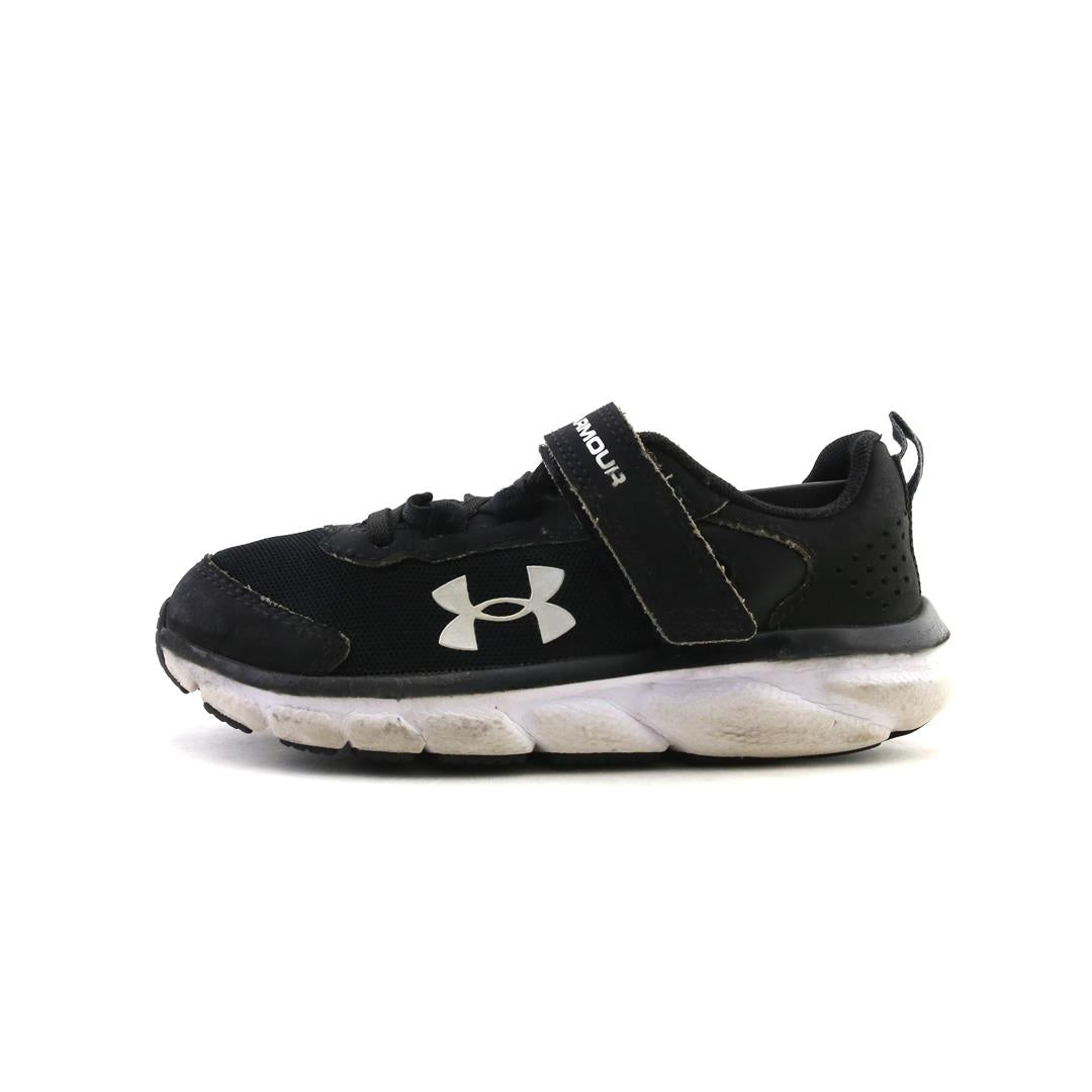 UNDER ARMOUR ASSERT 8