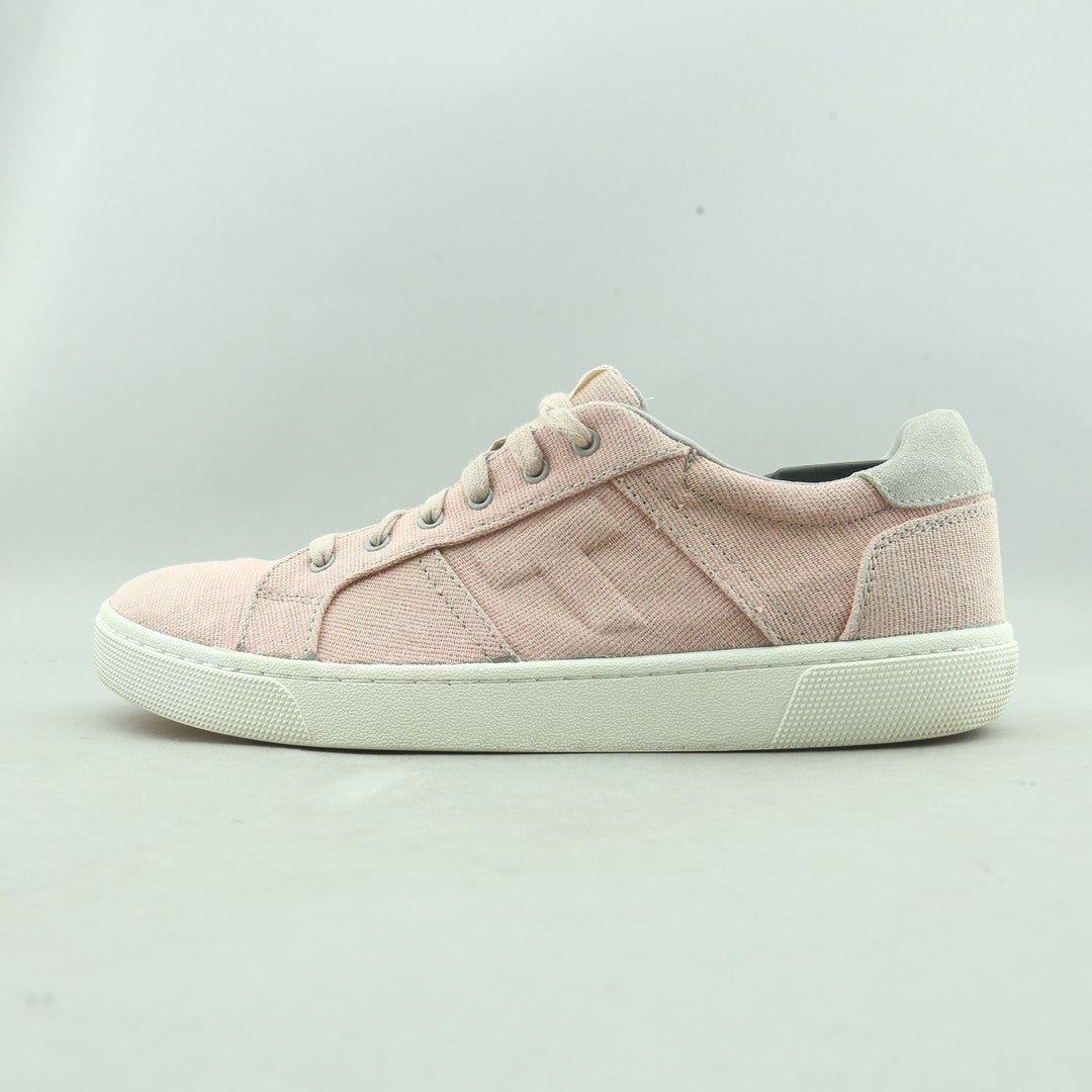 TOMS .