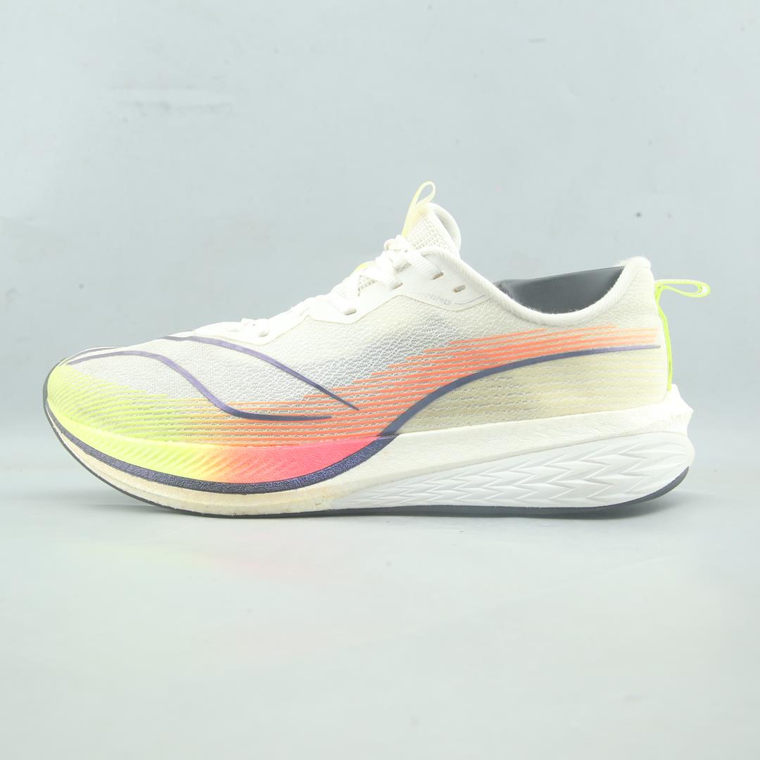 LI-NING DARK HORSE 6