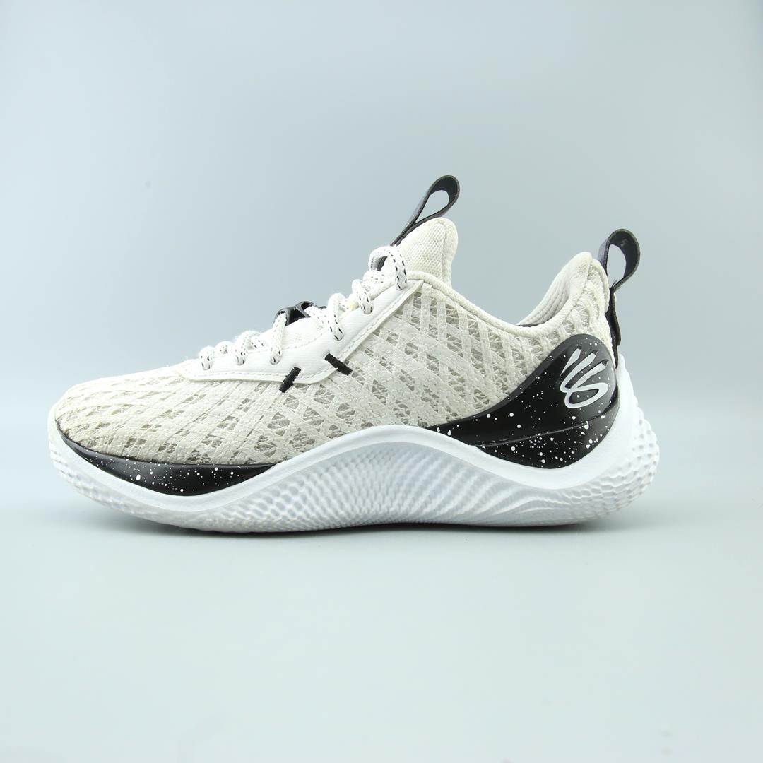 UNDER ARMOUR CURRY FLOW 10