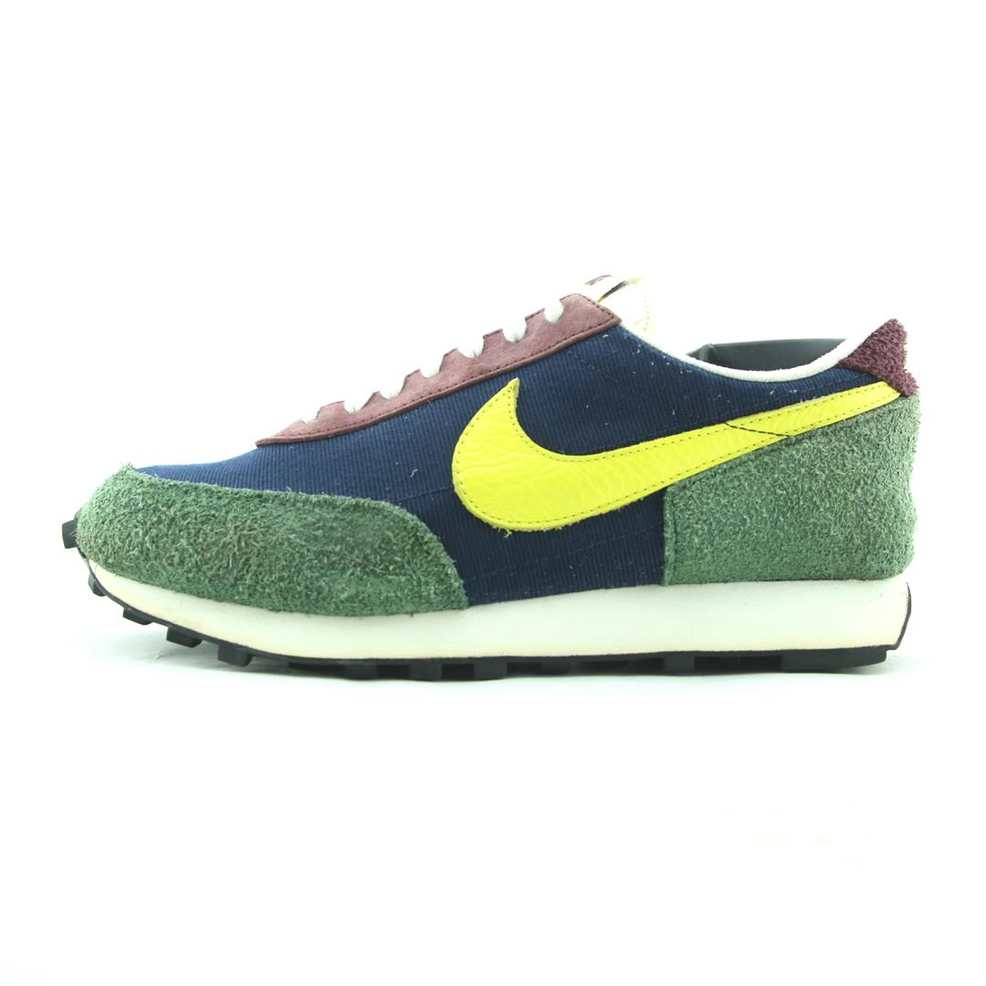 NIKE DAYBREAK