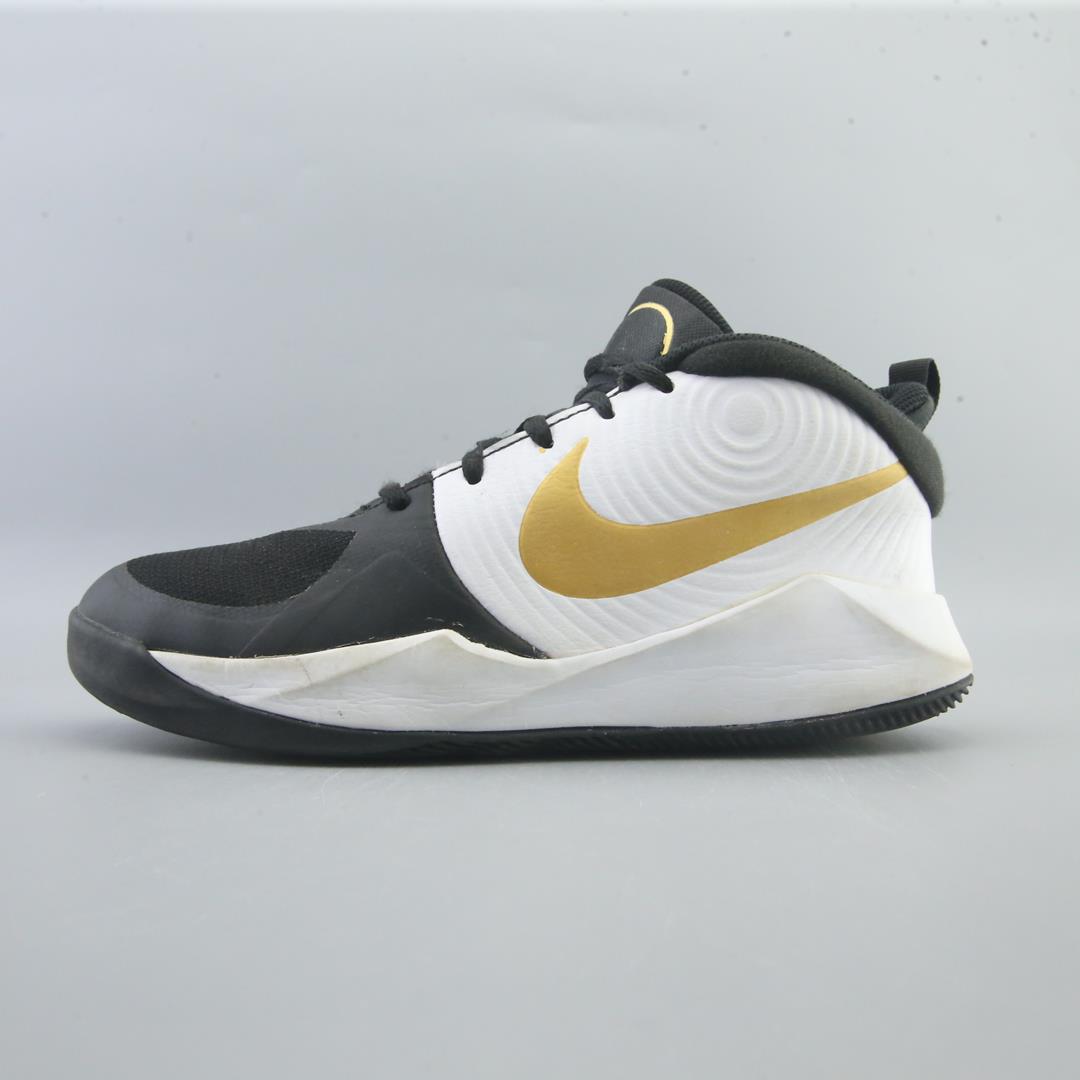 NIKE TEAM HUSTLE D9 GS