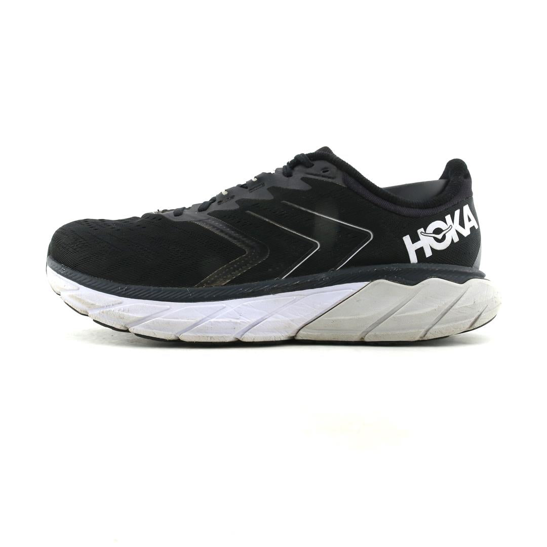 HOKA ONE ONE ARAHI 5