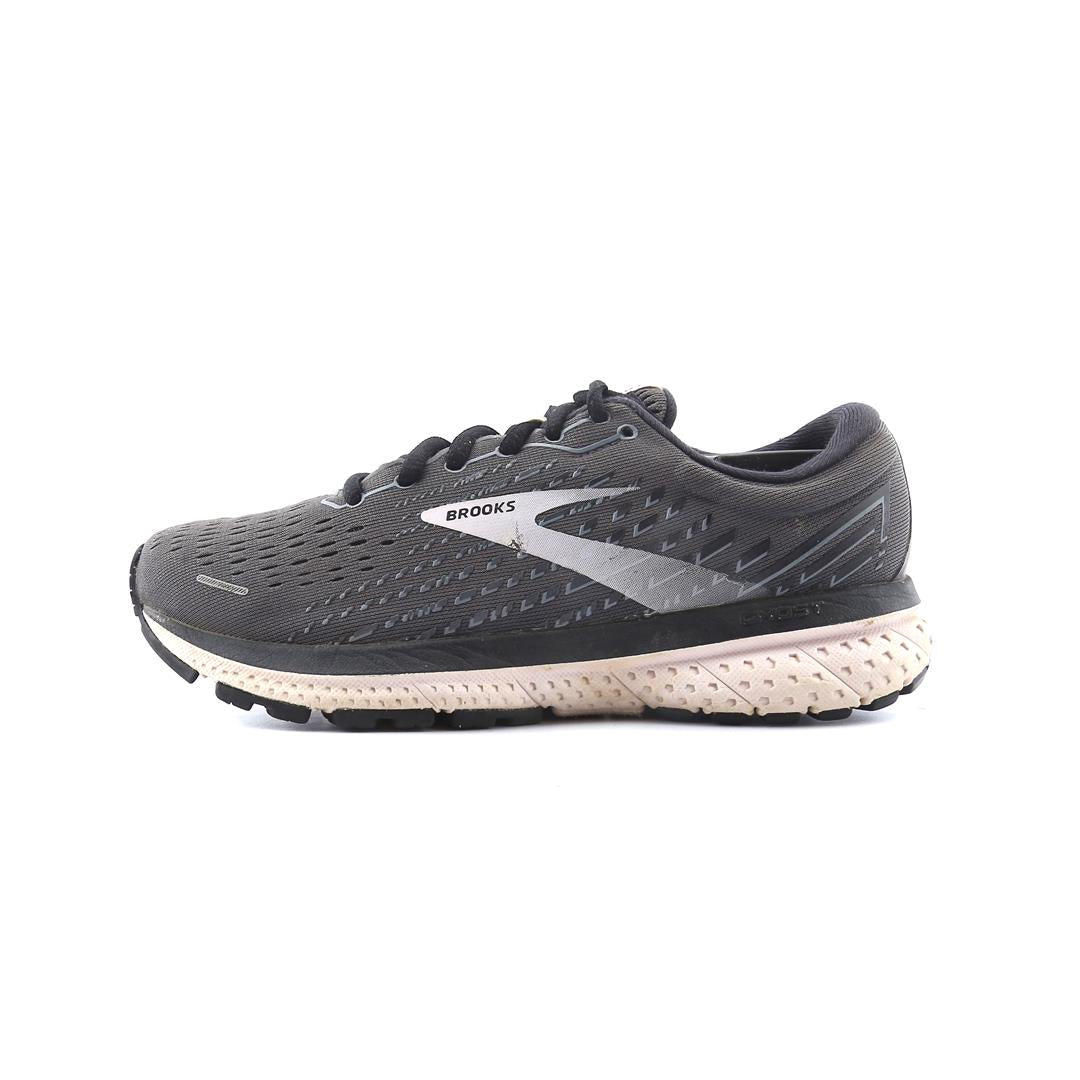 BROOKS GHOST 13