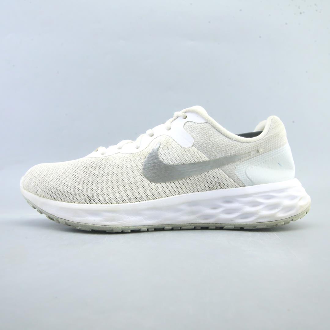NIKE REVOLUTION 6