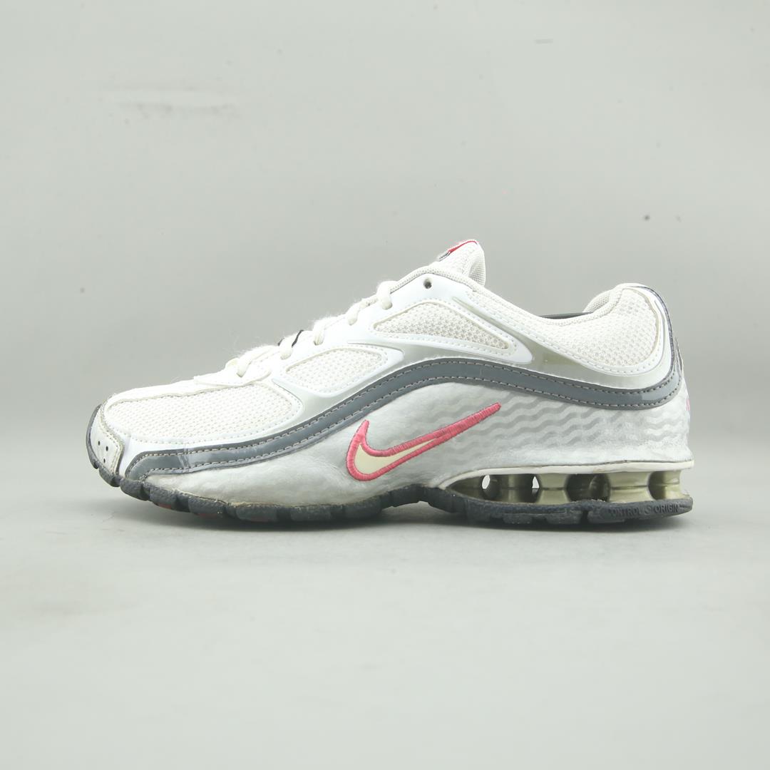NIKE REAX RUN 5