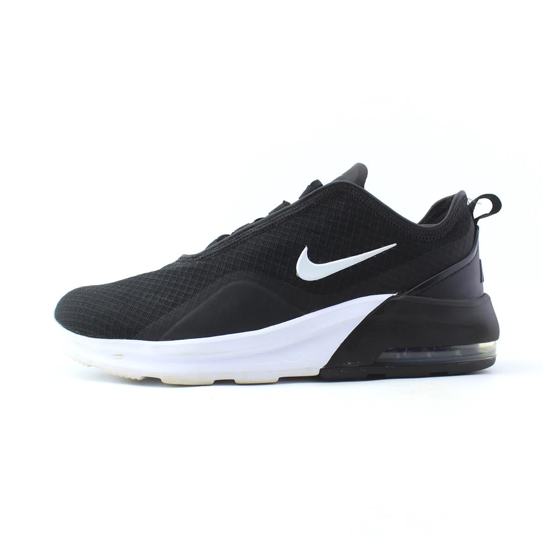 NIKE AIR MAX MOTION 2