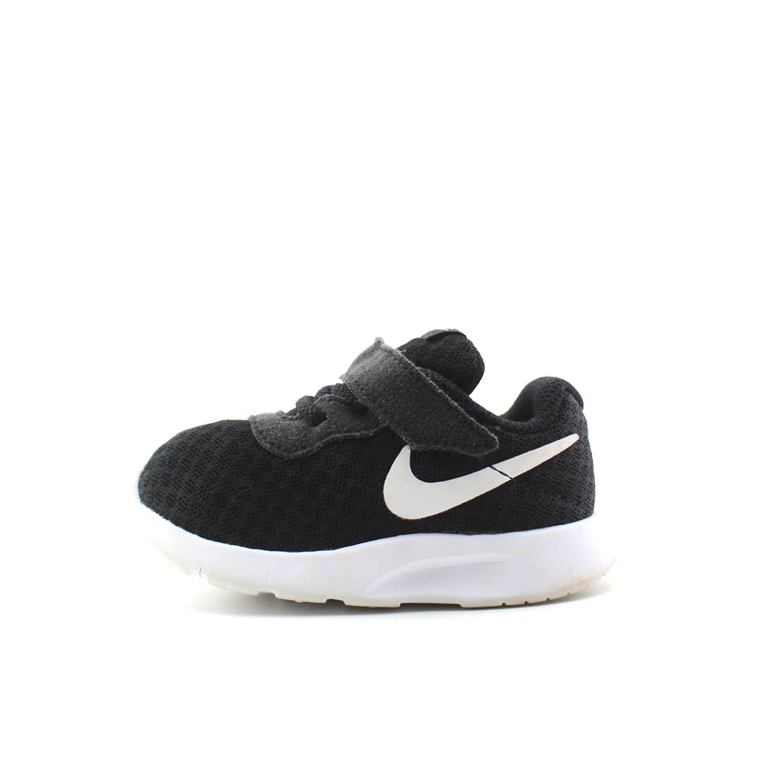 NIKE TANJUN
