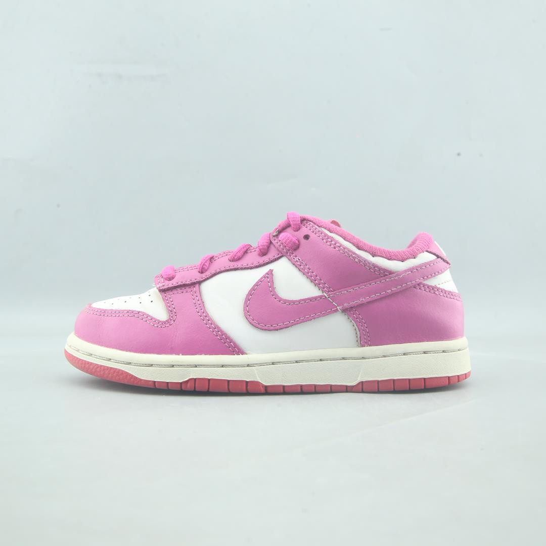 NIKE DUNK LOW