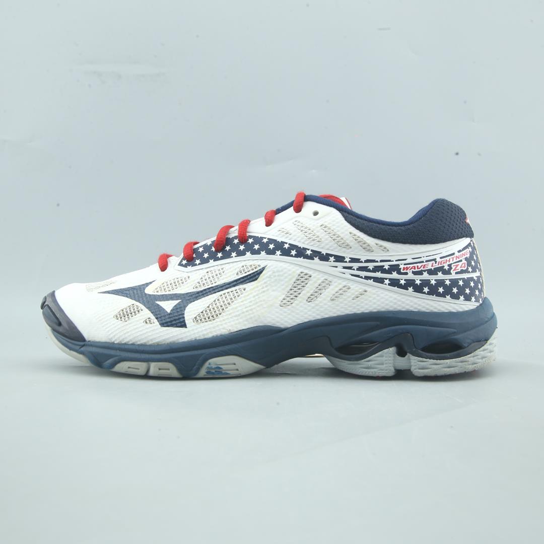 MIZUNO WAVE LIGHTNING Z4