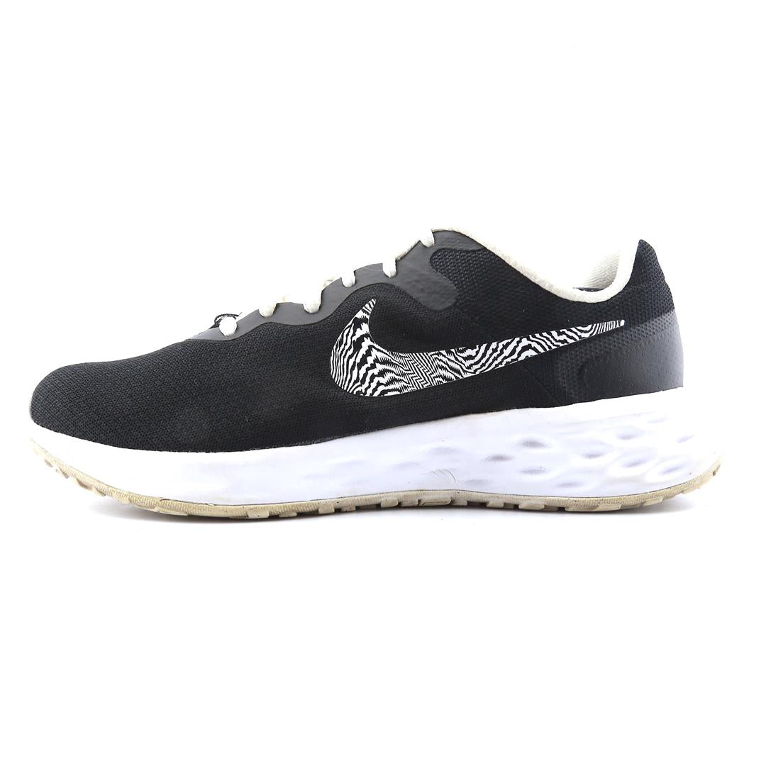 NIKE REVOLUTION 6 PREMIUM