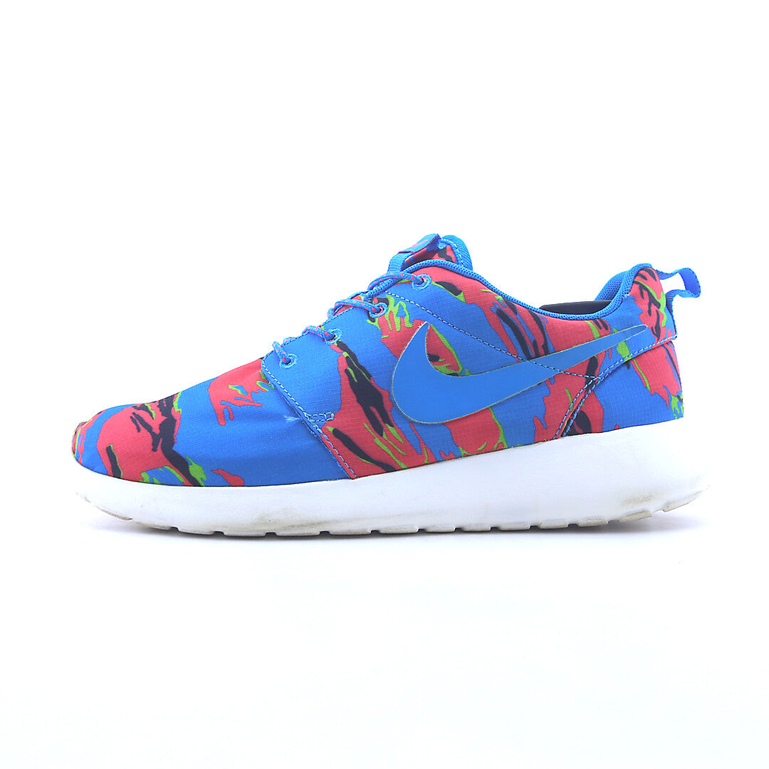 NIKE ROSHE ONE