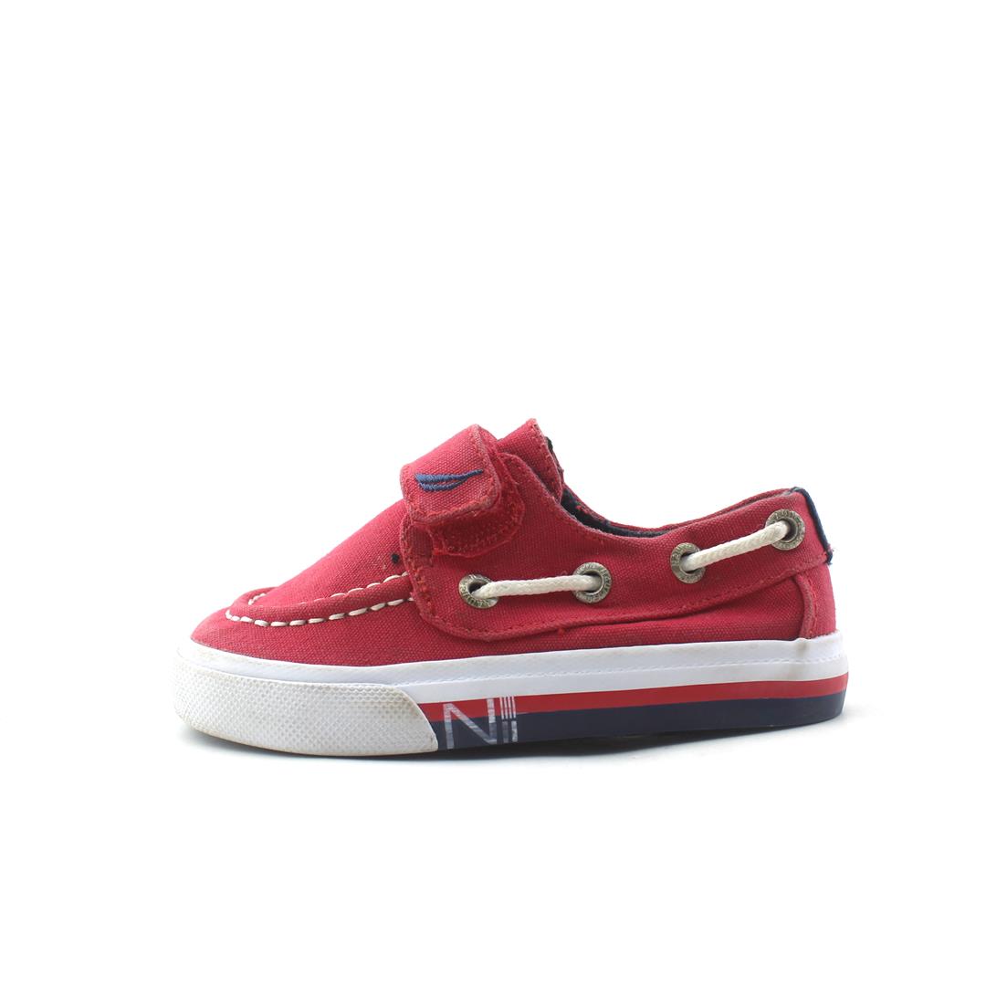 NAUTICA ,