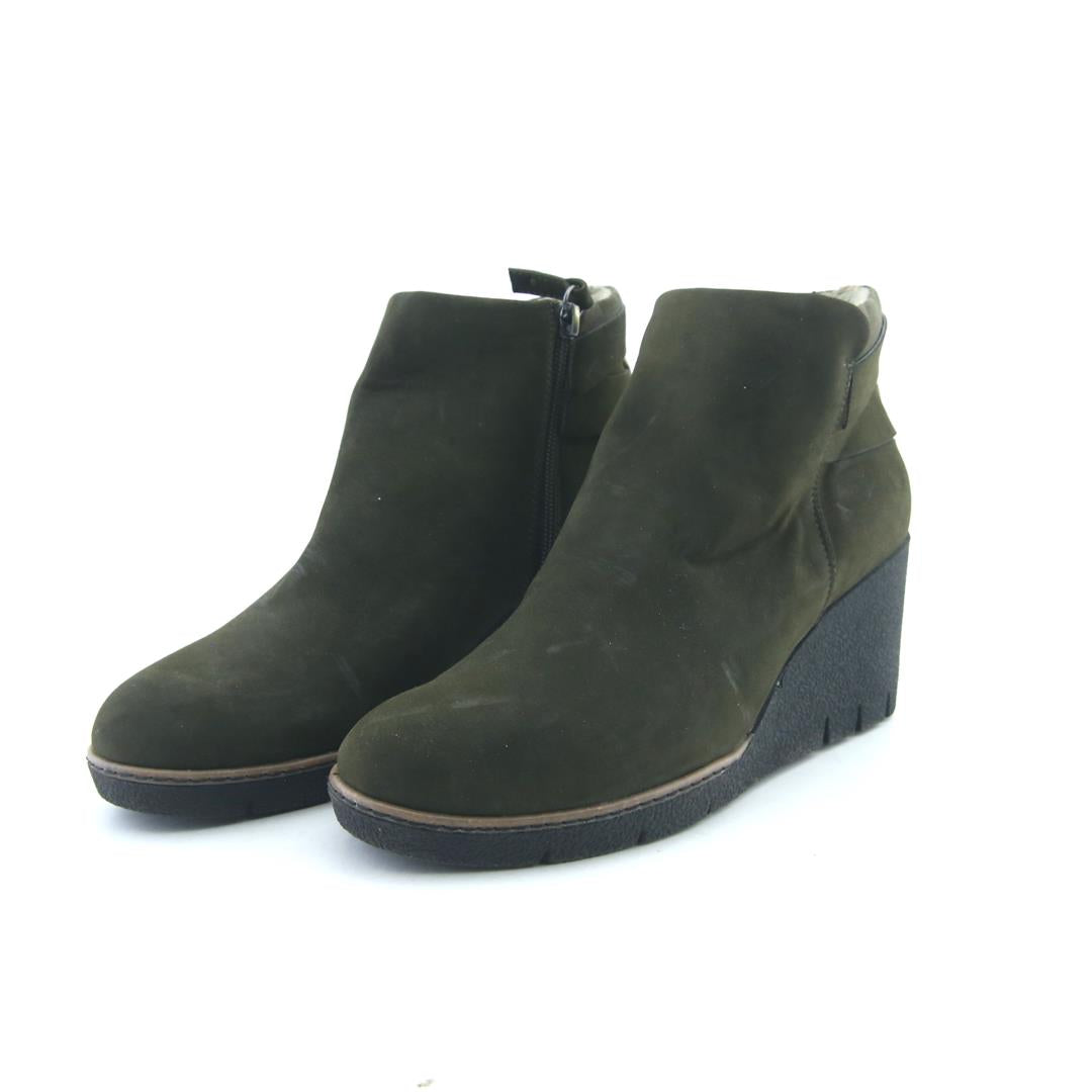 DR SCHOLLS LIBI