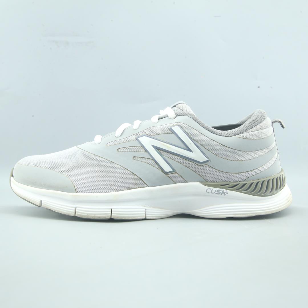 NEW BALANCE 715 V2