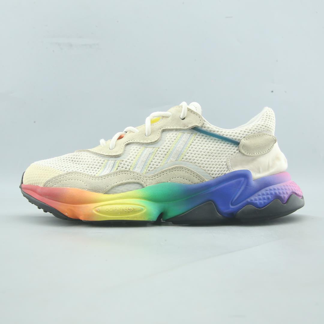 ADIDAS OZWEEGO