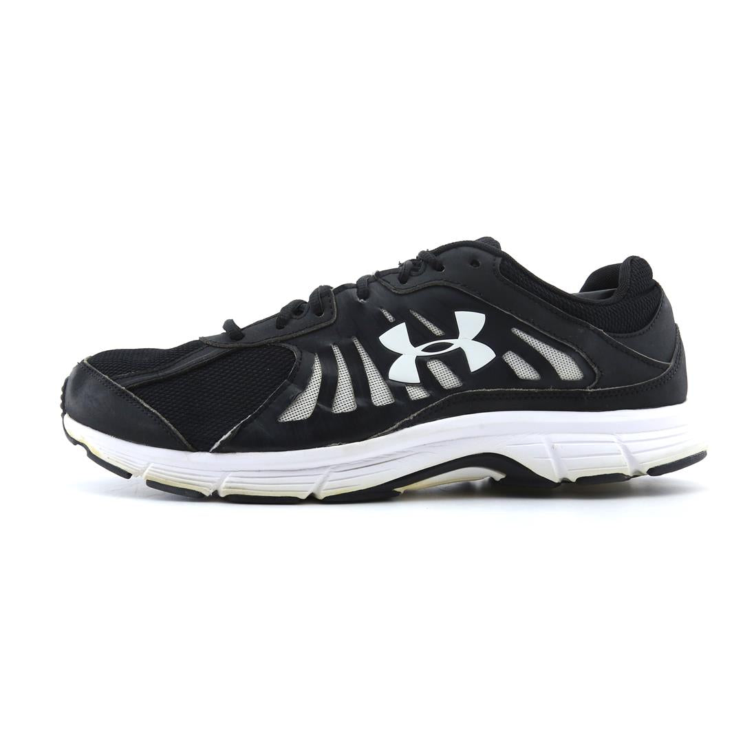 UNDER ARMOUR DASH