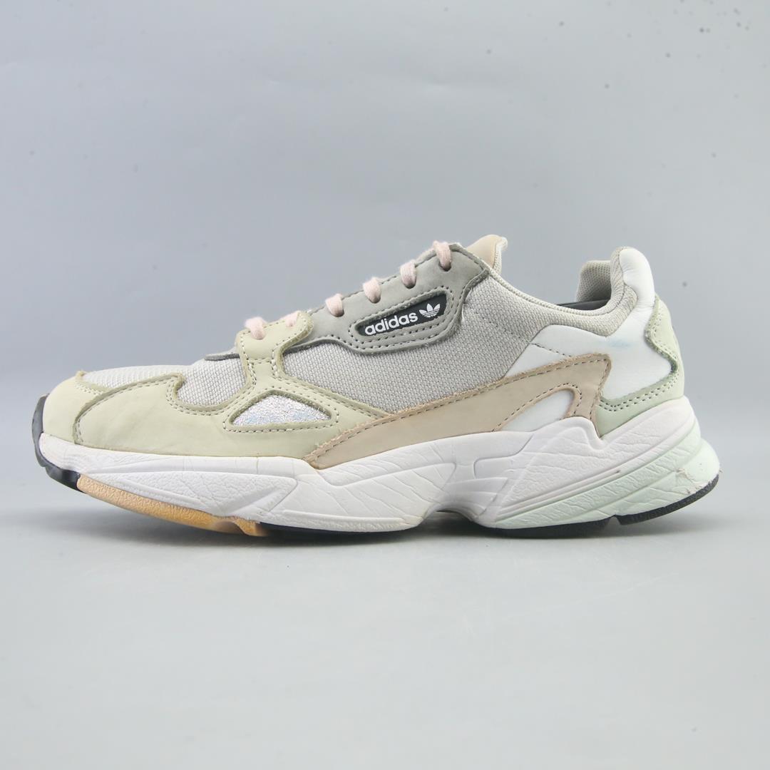 ADIDAS FALCON