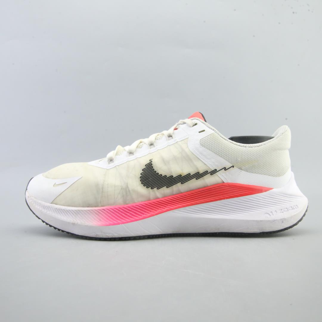 NIKE AIR ZOOM WINFLO 8