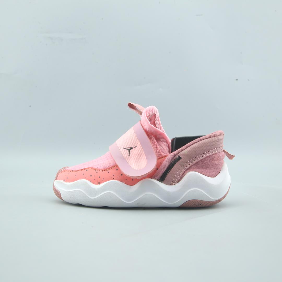 JORDAN 23/7