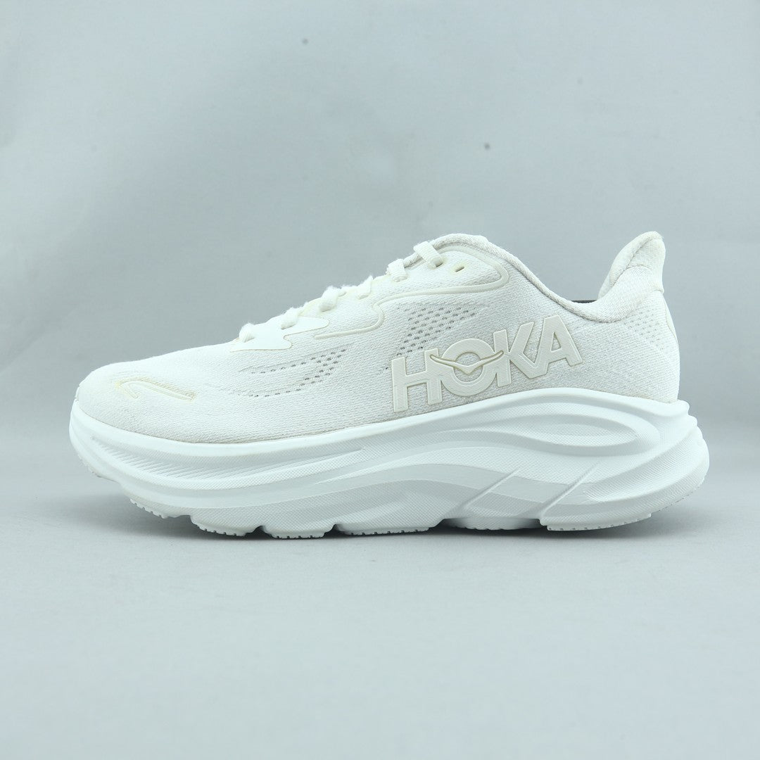 HOKA ONE ONE CLIFTON 10