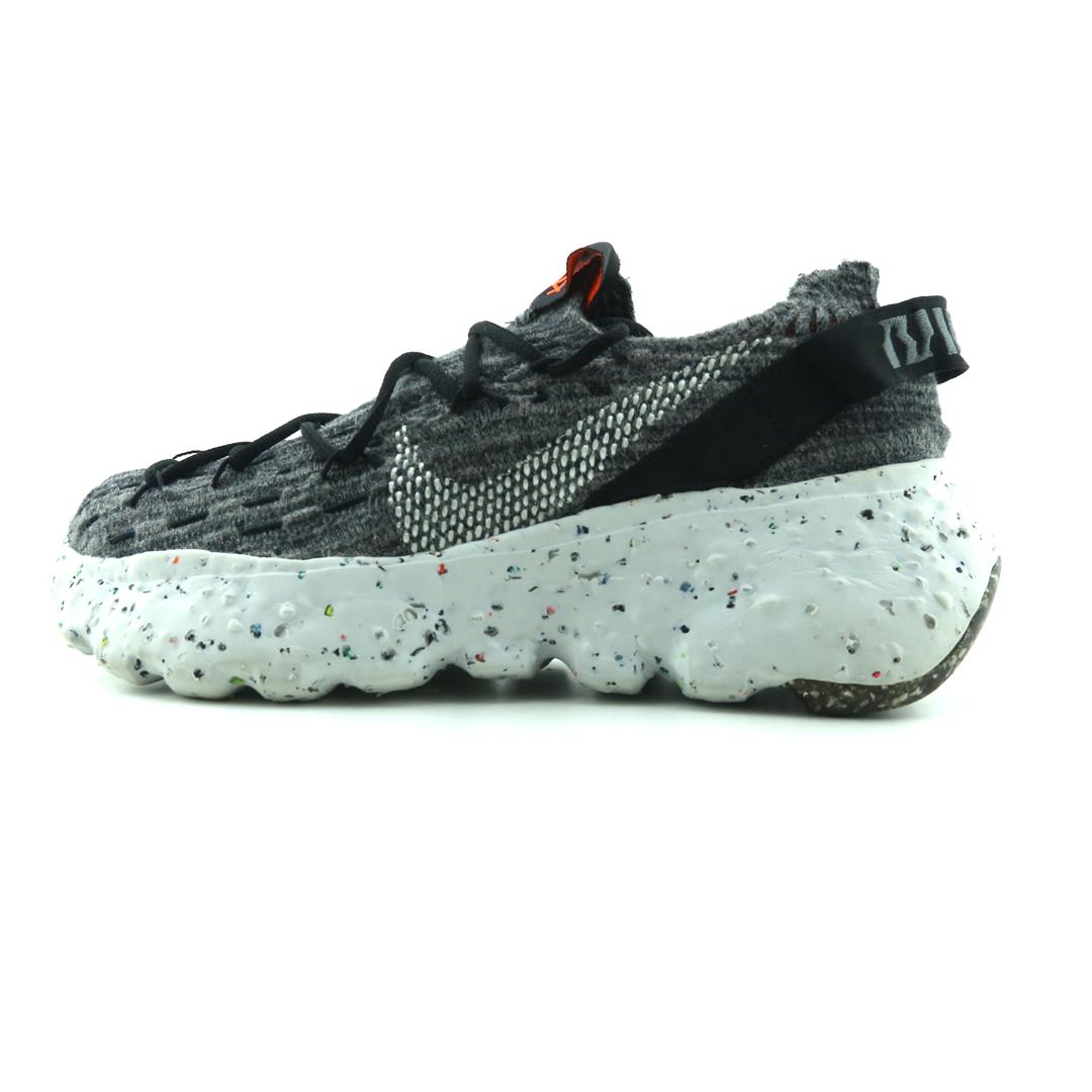 NIKE SPACE HIPPIE 04