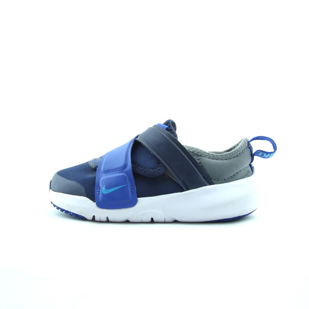 NIKE FLEX ADVANCE
