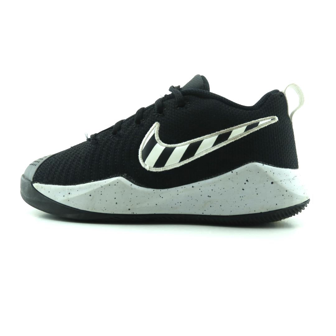 NIKE TEAM HUSTLE
